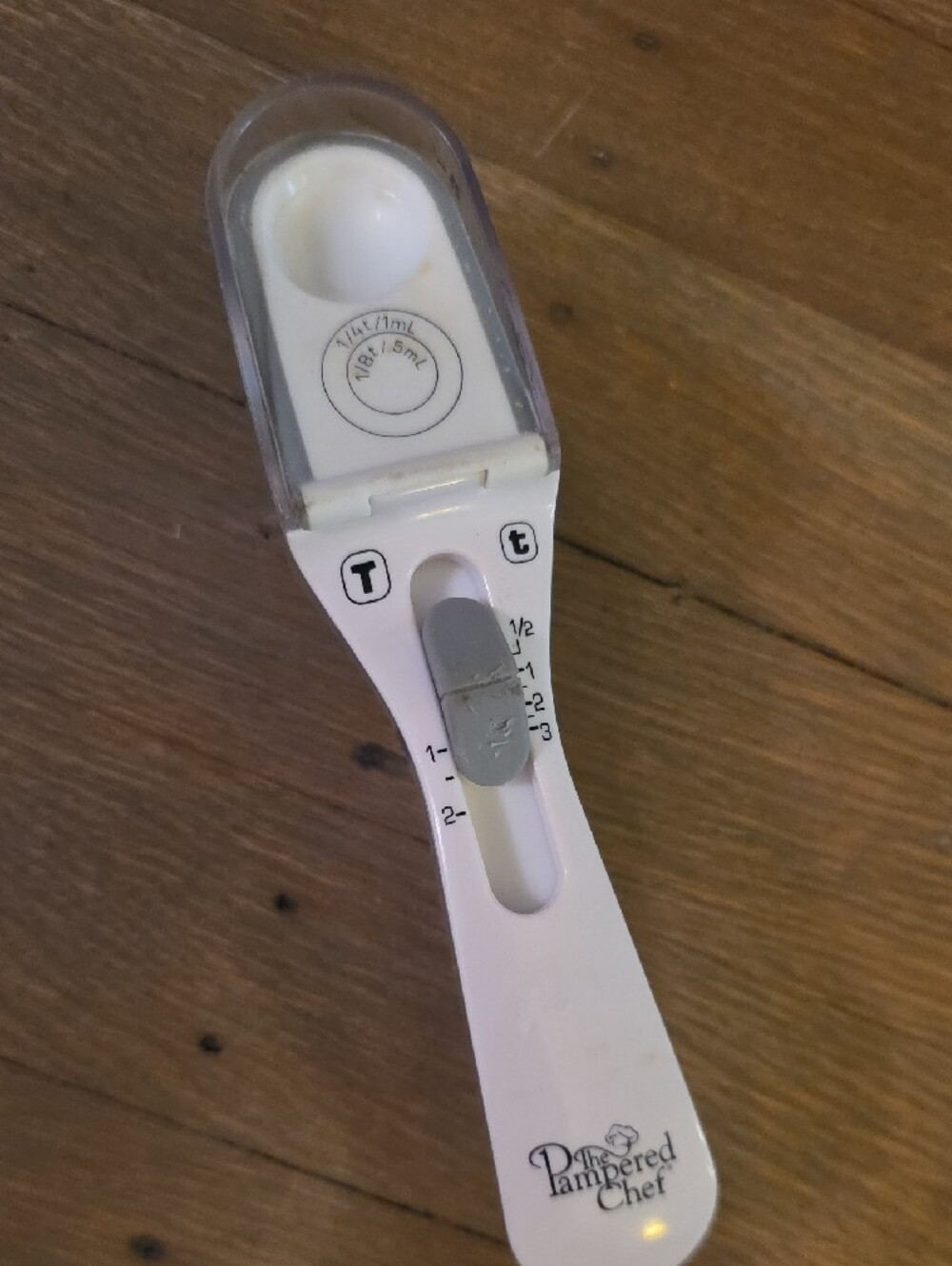 Pampered Chef White and Gray Adjustable Kitchen Measuring Spoon #2229